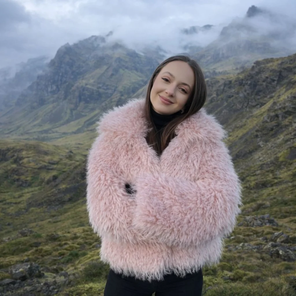 Dorina Tincu Marketing Specialist at Easy Travel Iceland